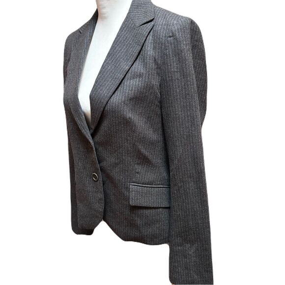 Theory Rowan’s Gray Blazer | EUC | Size 8 - Picture 2 of 8